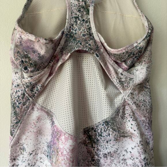 Lululemon Crossback Tank in Sugar Crush Multi / Silver Fox Shelf Bra Athletic 10 - Picture 6 of 11